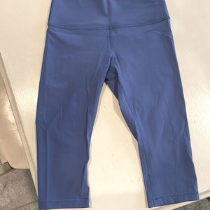 Lululemon invigorate 17in crop